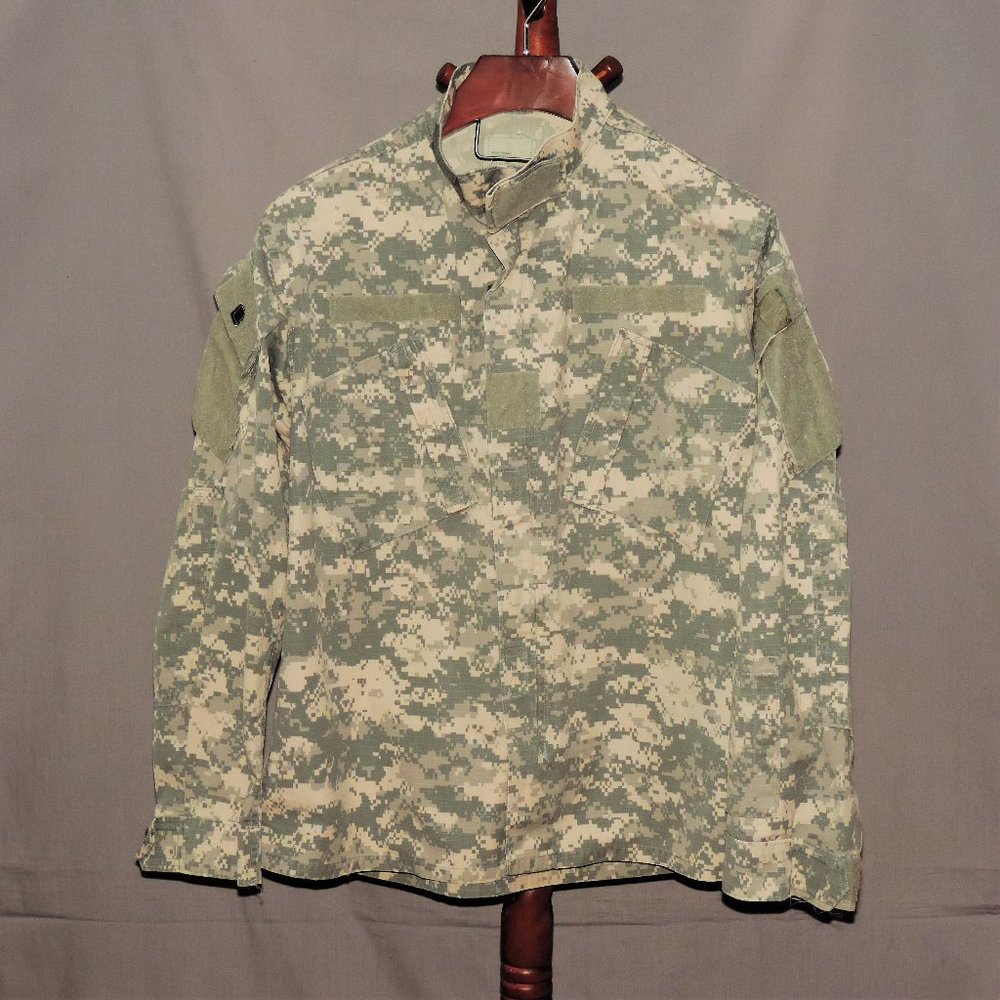 Lot of 2 US Army military digital camouflage ACU jacket coat